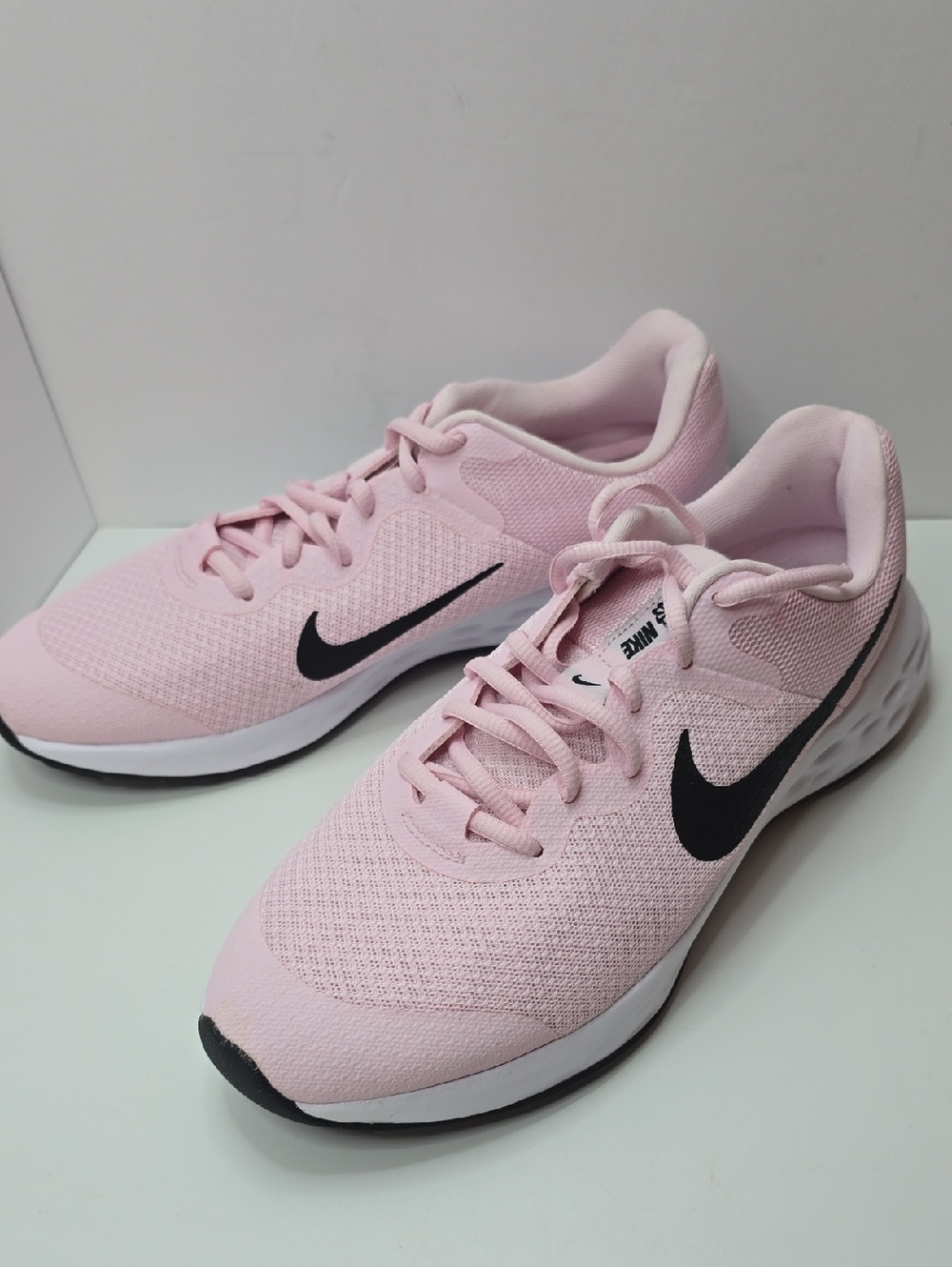 Nike Youth Pink Running Sneakers with Black Swoosh Sz 7